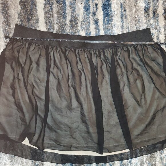 Maurices Black Lace Mini Skirt || sz3 || EUC - Picture 6 of 10